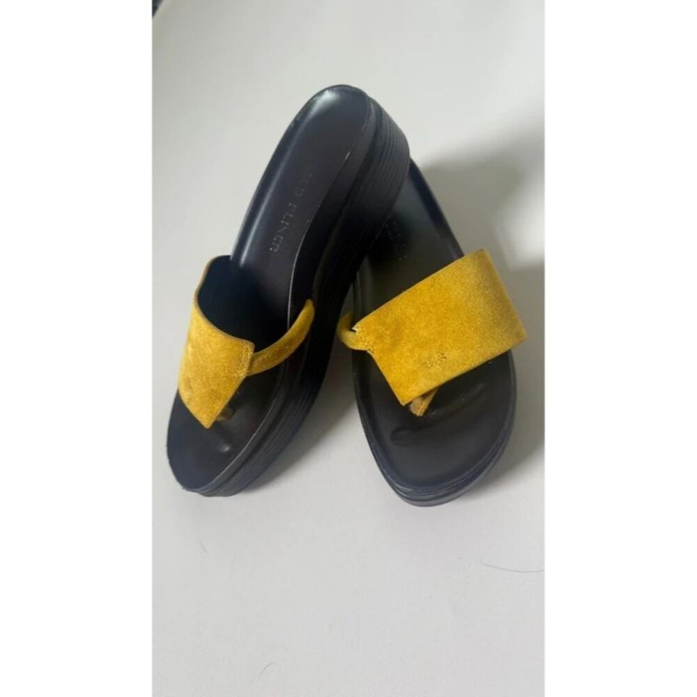 Donald Pliner Sandals